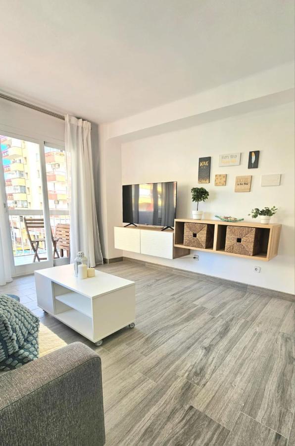 Mavi Torre Del Mar Apartment Exterior photo