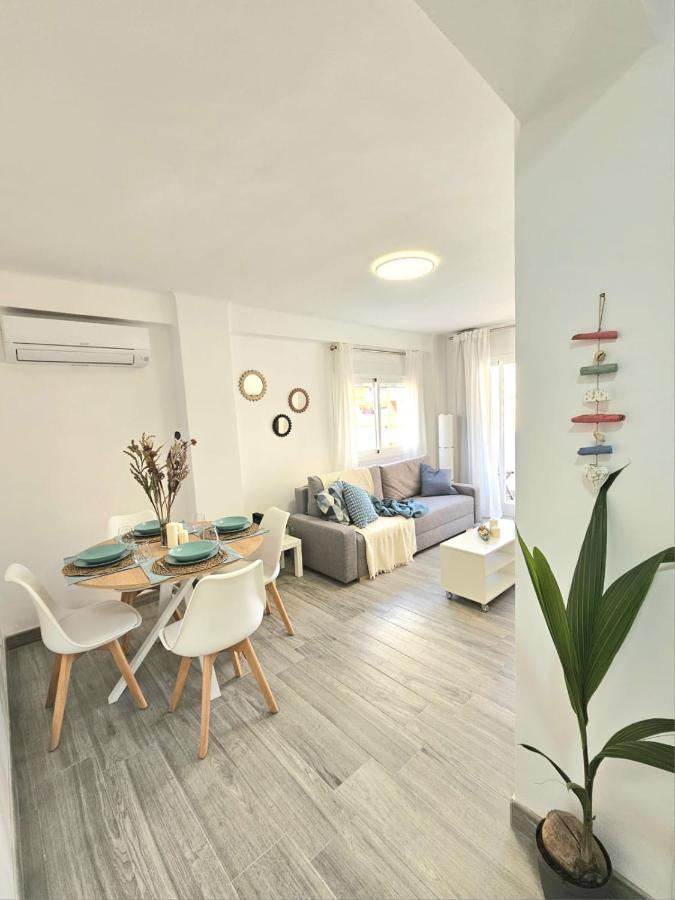 Mavi Torre Del Mar Apartment Exterior photo